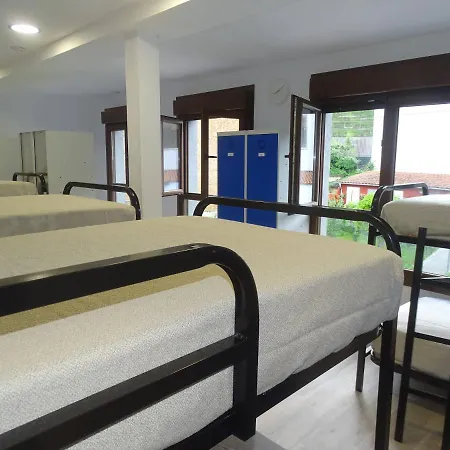 Hostal Roma *